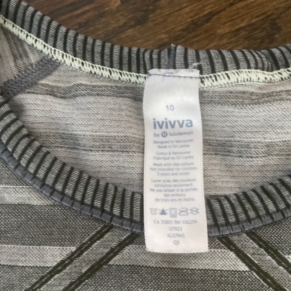 Ivivva shirt - Picture 2 of 3